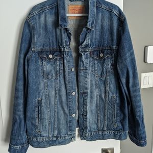 Levi's jean jacket XL